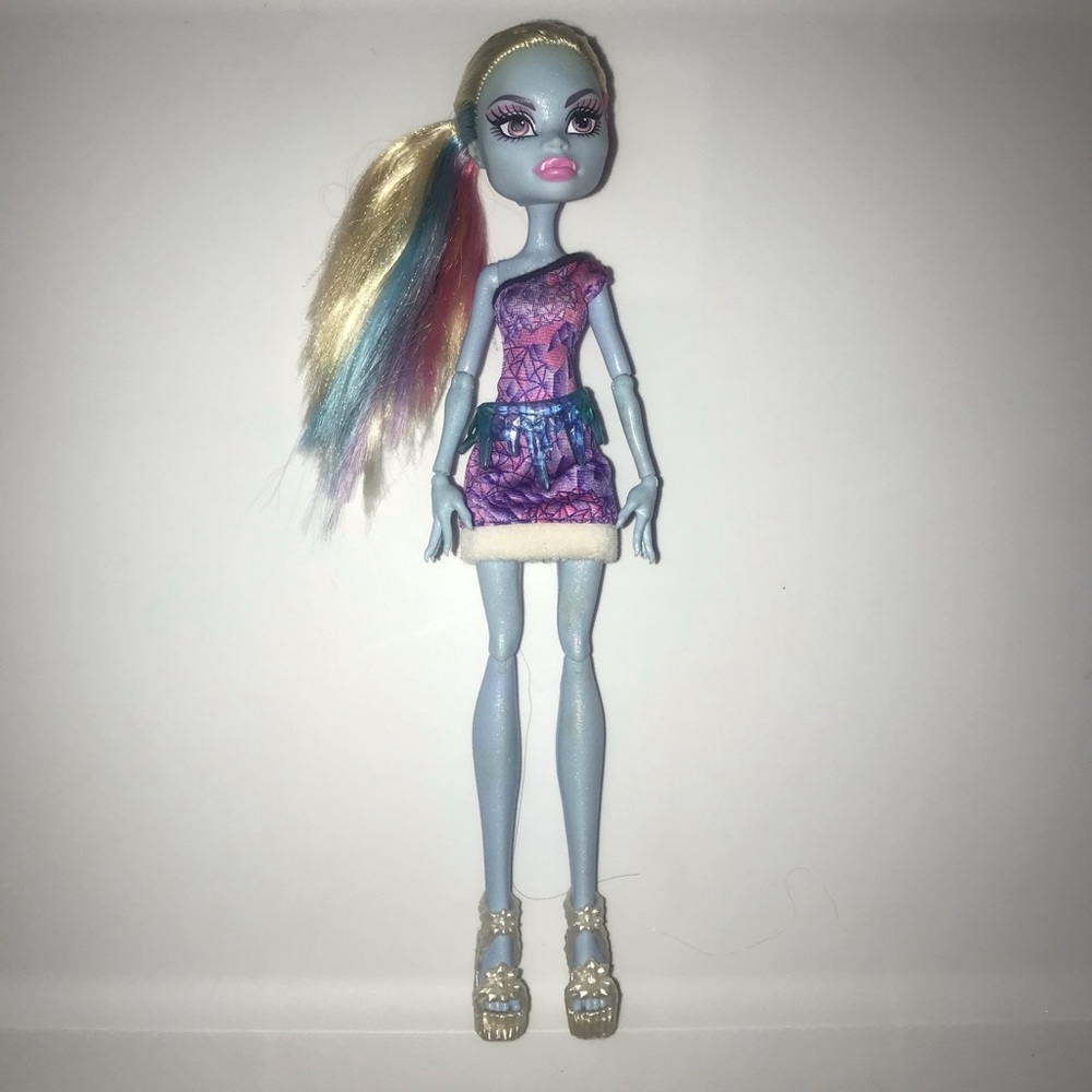 Monster High Scaris Abbey Bominable Doll